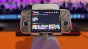 SeedlessDS Leaves Beta in Time for the Dual-Screen Frenzy