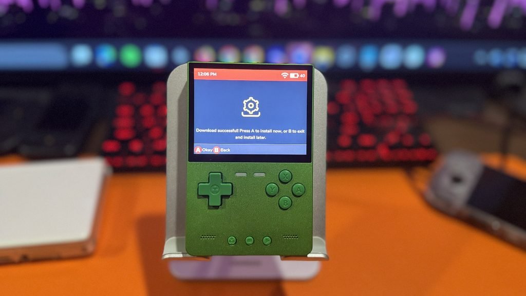 spruceOS update screen on the TrimUI Brick Hammer